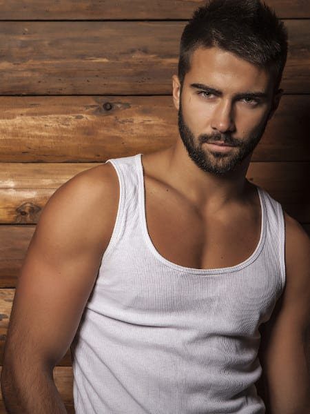FINDaFAG.com | Hot Guys and Low Prices! | Tommy Cockburn - Advertising